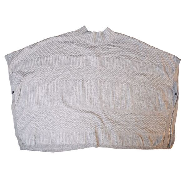 Banana Republic Light Grey Knit Poncho - Picture 2 of 10